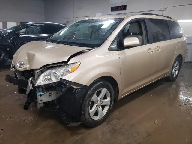 2011 Toyota Sienna LE