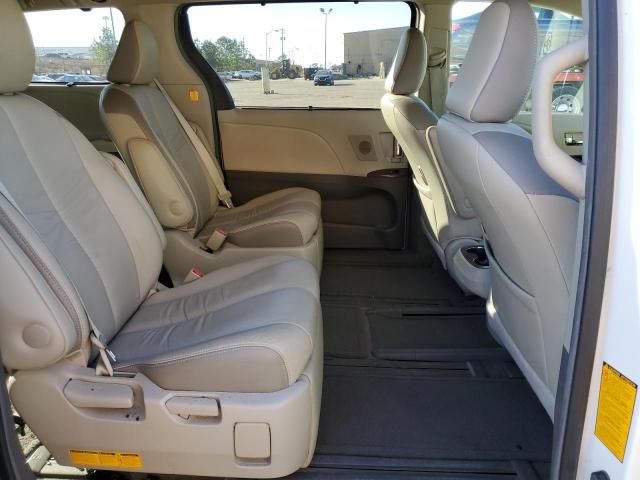 2012 Toyota Sienna XLE