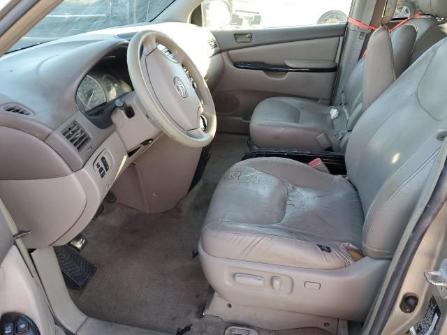 2005 Toyota Sienna CE