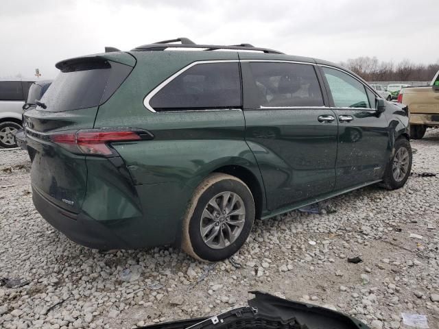 2021 Toyota Sienna XLE