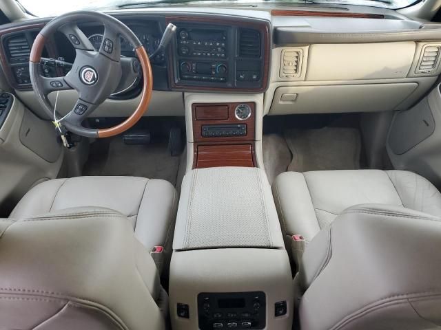 2004 Cadillac Escalade Luxury