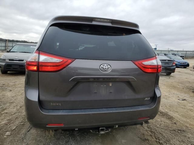 2015 Toyota Sienna XLE