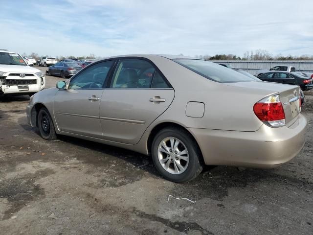 2005 Toyota Camry LE