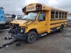 2010 Ford Econoline E450 Super Duty Cutaway Van