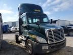 2018 Freightliner Cascadia 113