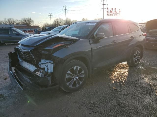 2021 Toyota Highlander Hybrid XLE