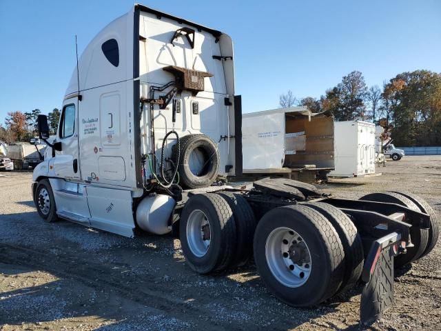 2013 Freightliner Cascadia 125