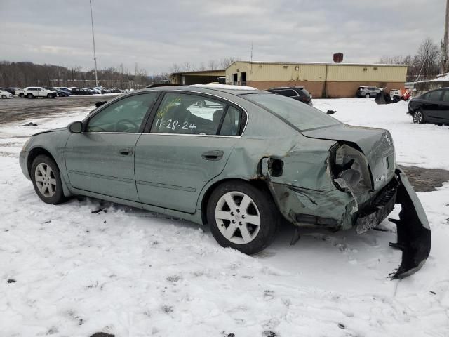 2004 Nissan Altima Base