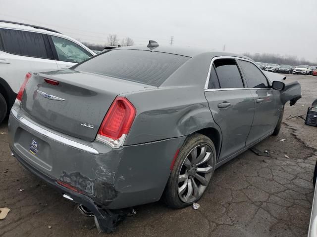 2018 Chrysler 300 Touring