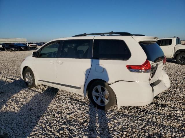 2013 Toyota Sienna LE