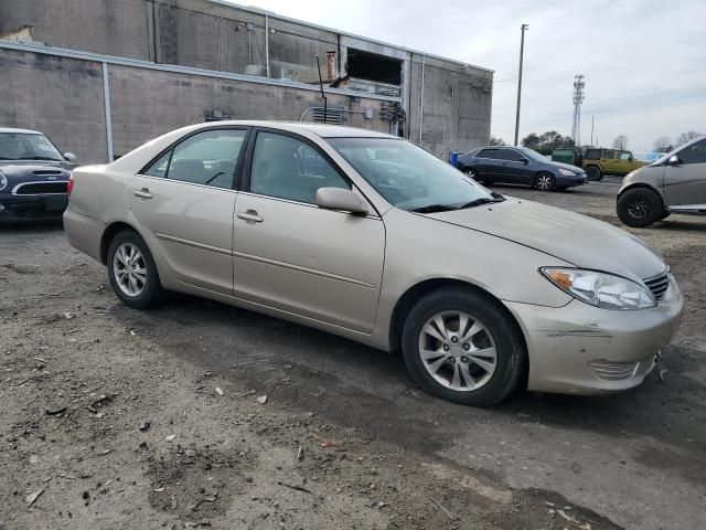 2005 Toyota Camry LE