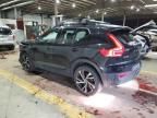 2022 Volvo XC40 T5 R-Design