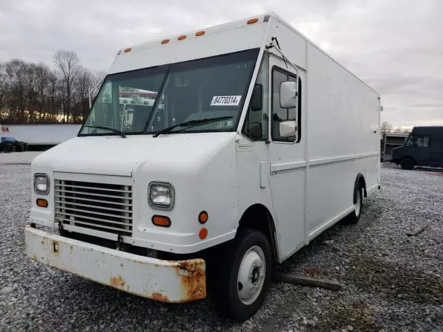 2005 Freightliner Chassis M Line WALK-IN Van