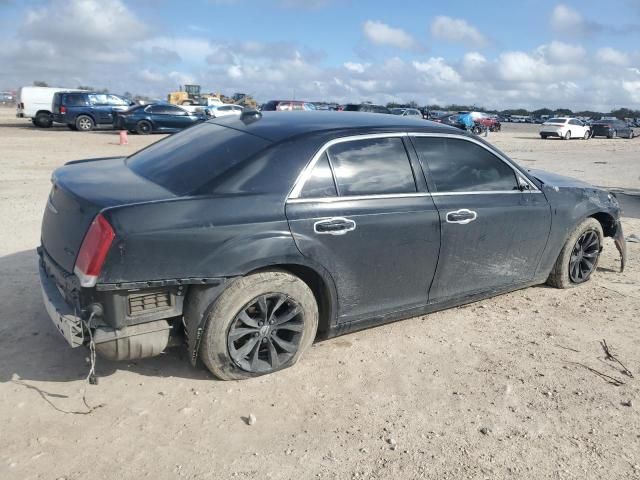 2018 Chrysler 300 Touring