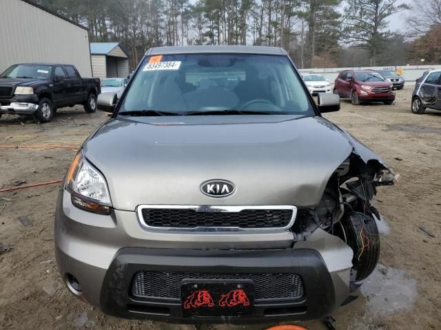 2010 KIA Soul +