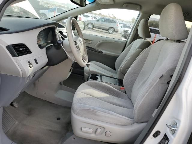 2013 Toyota Sienna LE