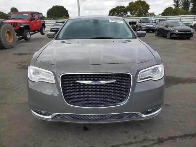 2019 Chrysler 300 Touring