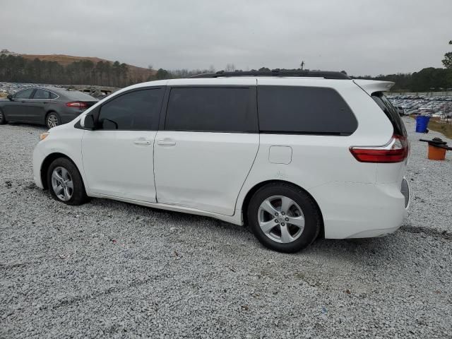 2017 Toyota Sienna LE