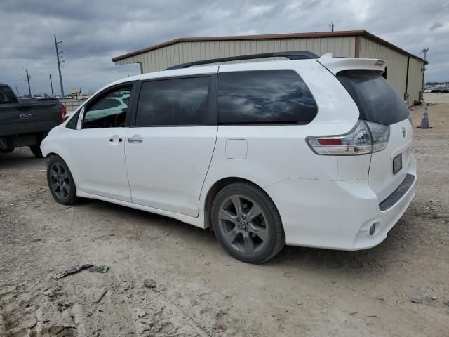 2018 Toyota Sienna SE