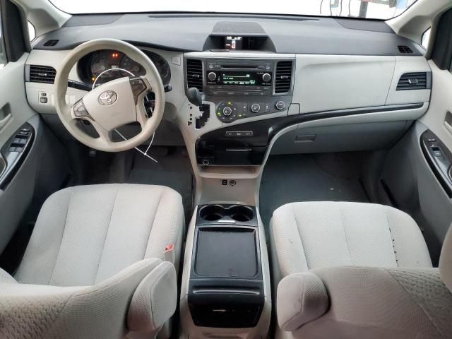 2011 Toyota Sienna LE