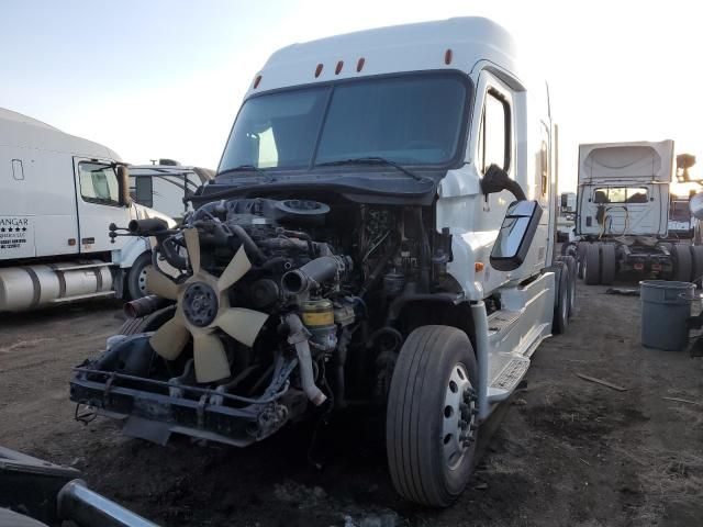 2016 Freightliner Cascadia 125