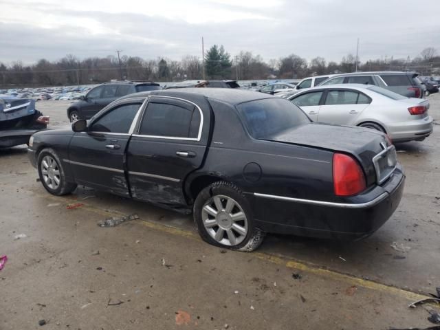 2003 Lincoln Town Car Signature