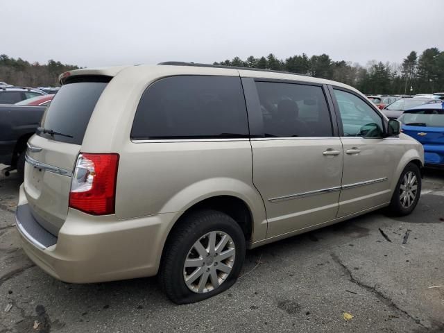 2013 Chrysler Town & Country Touring