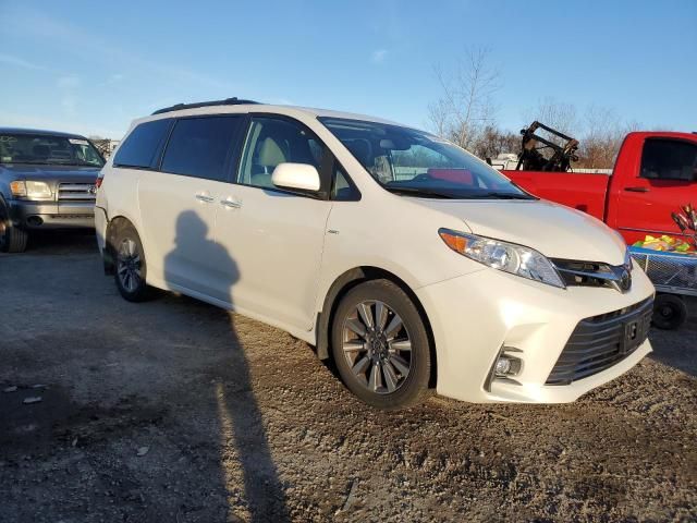 2020 Toyota Sienna XLE