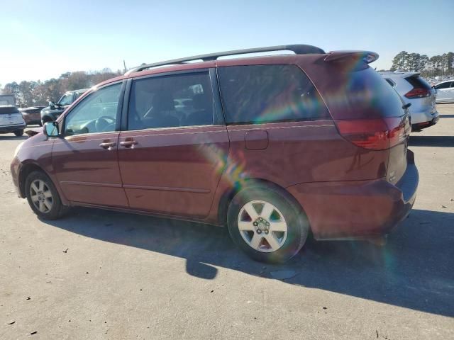 2004 Toyota Sienna XLE