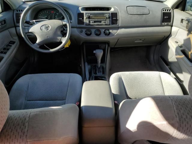 2004 Toyota Camry LE