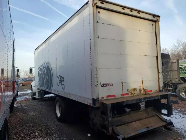 2013 Peterbilt 337