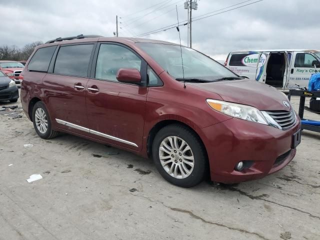 2013 Toyota Sienna XLE