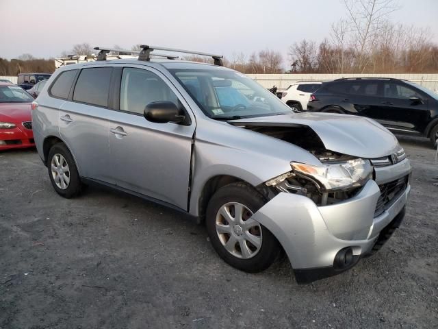 2014 Mitsubishi Outlander ES