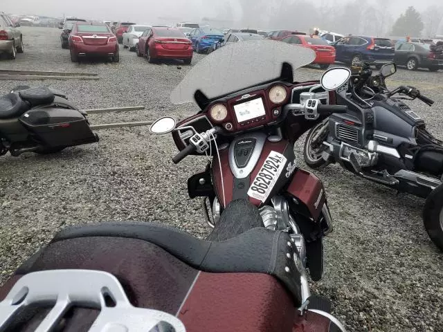 2021 Indian Motorcycle Co. Roadmaster