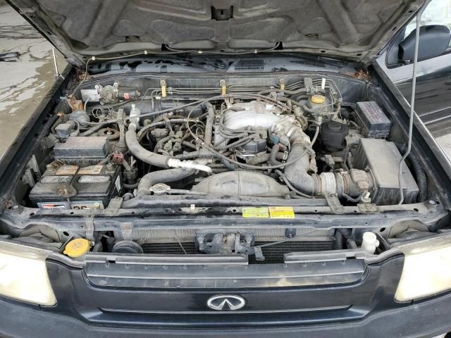 2000 Infiniti QX4