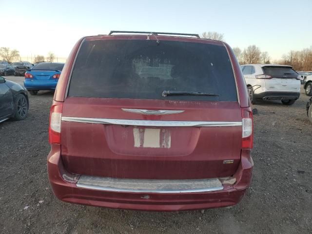 2013 Chrysler Town & Country Touring