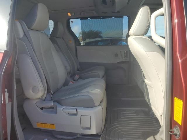 2011 Toyota Sienna XLE