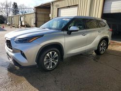 Toyota Highlander salvage cars for sale: 2022 Toyota Highlander Hybrid XLE