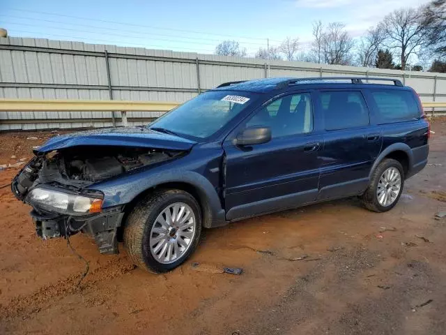 2004 Volvo XC70