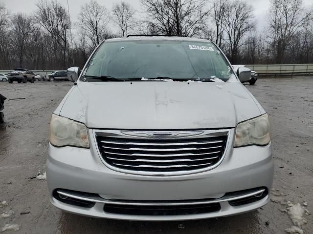 2012 Chrysler Town & Country Touring L