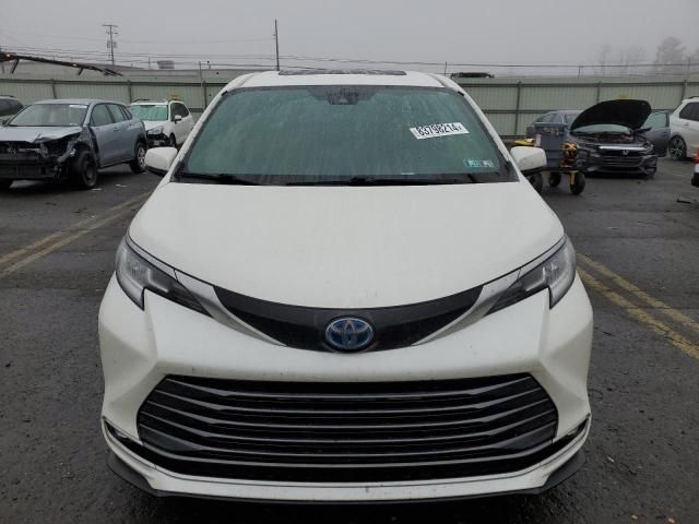 2021 Toyota Sienna Limited