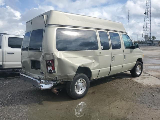 2004 Ford Econoline E350 Super Duty Wagon