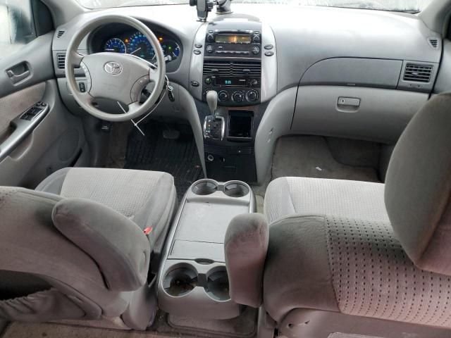 2008 Toyota Sienna LE