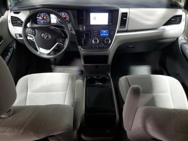 2020 Toyota Sienna LE