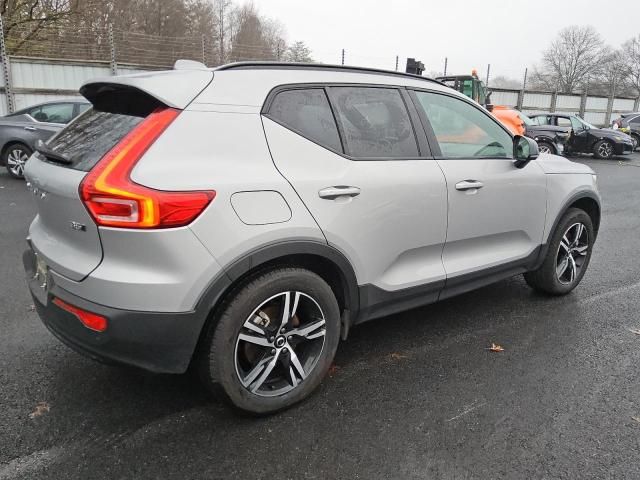 2024 Volvo XC40 Core