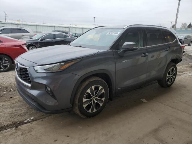 2020 Toyota Highlander Hybrid XLE