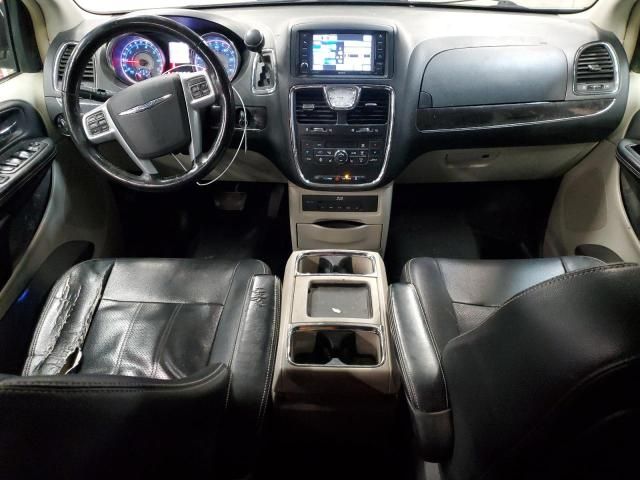 2013 Chrysler Town & Country Touring L