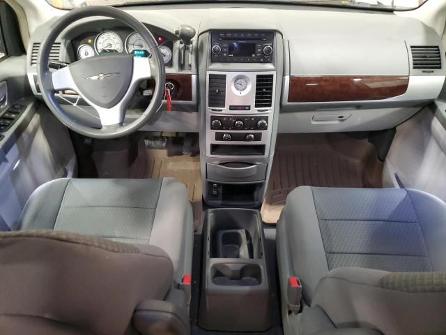 2010 Chrysler Town & Country Touring