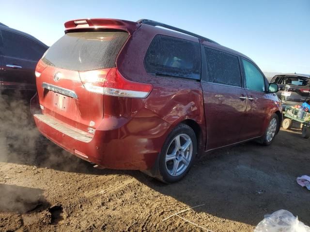 2014 Toyota Sienna XLE