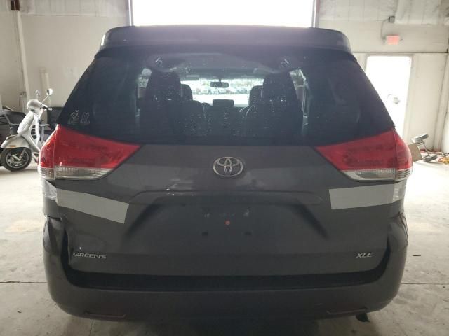 2013 Toyota Sienna XLE